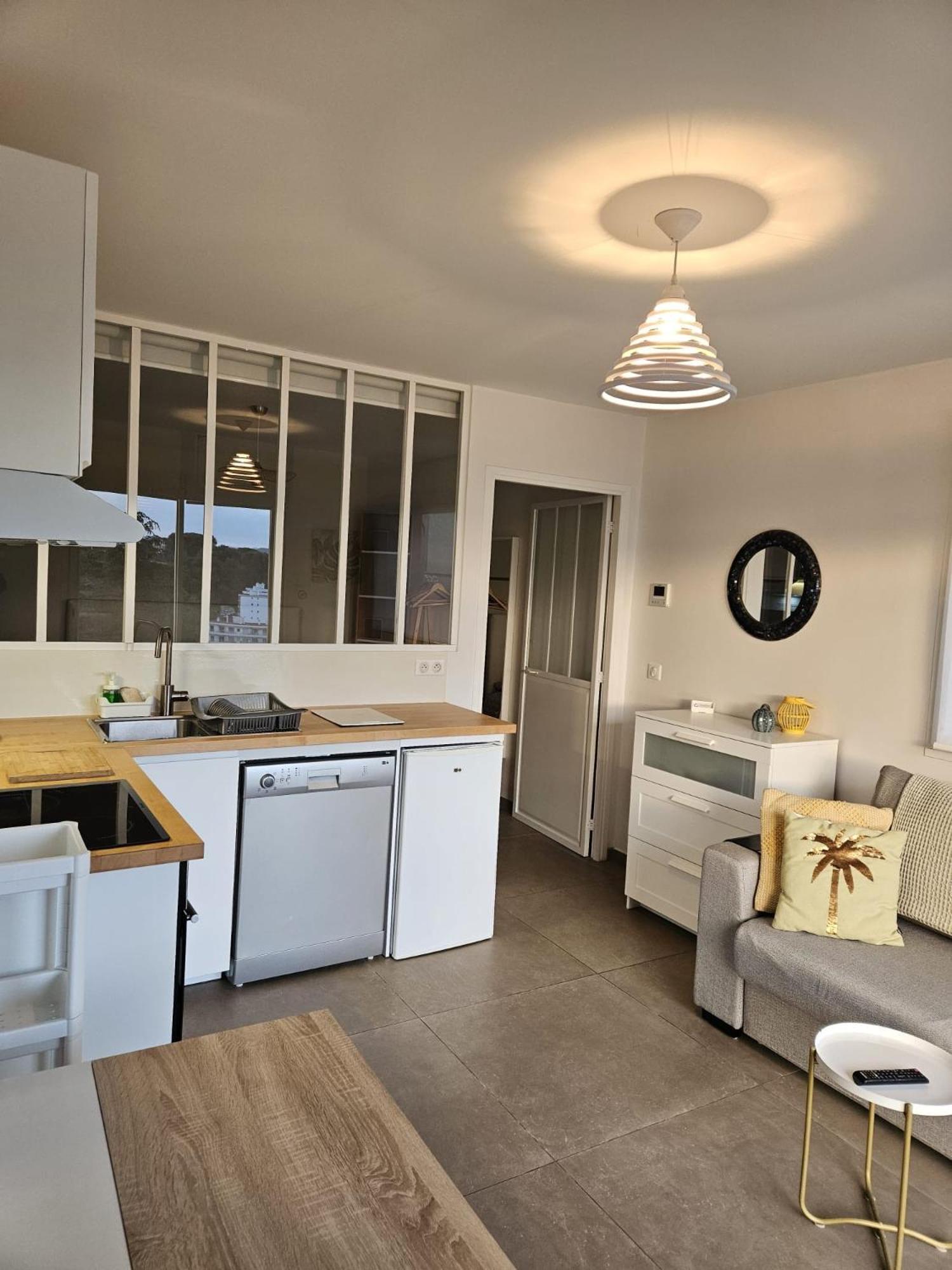 Отель Twenty Rent Кань-сюр-Мер Экстерьер фото